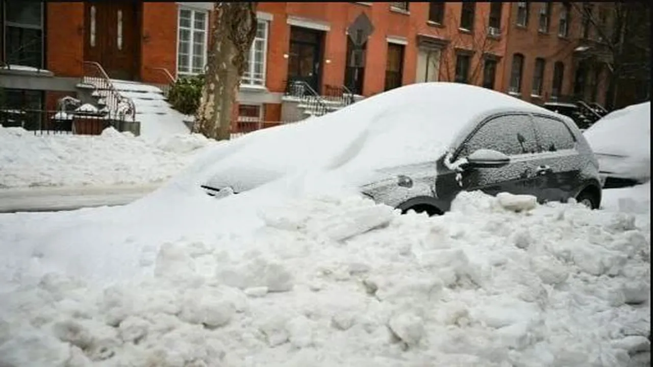 تحذير ملاحي.. عاصفة شتوية تضرب شمال كاليفورنيا وتتسبب في إغلاق المطارات المطولة
